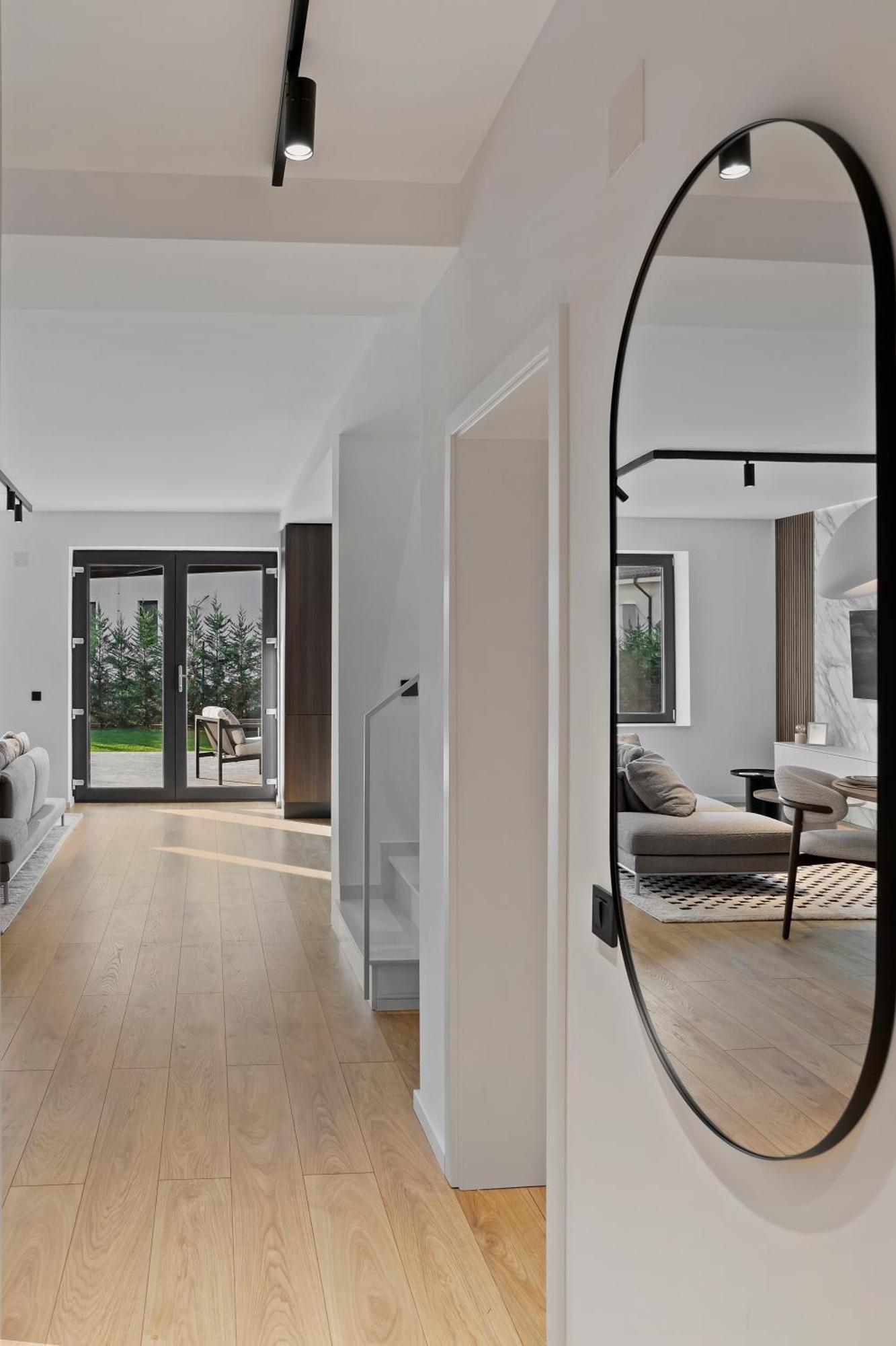 Villa Luxurious Near Therme & Airport *